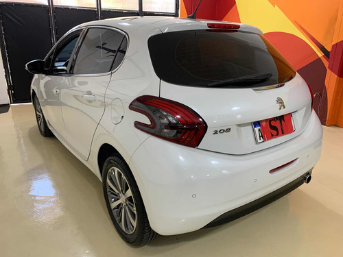 Peugeot 208 1.6 Feline 2017