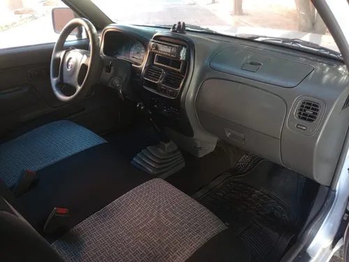 Nissan NP300 2.4 Chasis Dh Mt