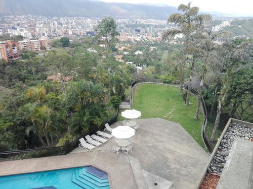 Colinas De Valle Arriba Venta Apartamento 330 M2aproximadamente, Espectacular Vista Al Avila,