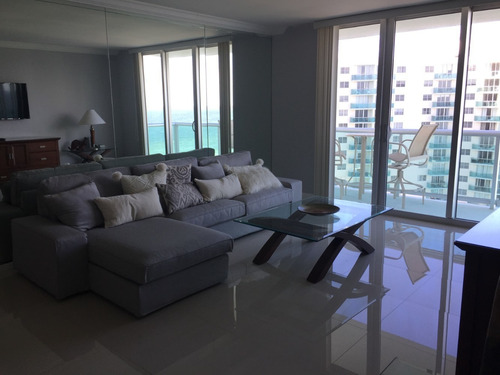 Imagen 2 de 14 de Hollywood - Miami - The Tides