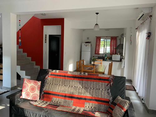 Casa De 4 Ambientes Y Dos Baños