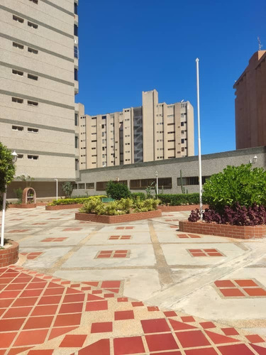 Imagen 12 de 19 de Apto Remodelado En Urb Playa Grande