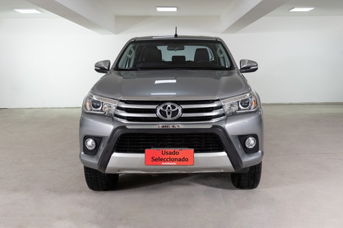 Imagen 2 de 15 de Toyota Hilux 4x4 Srx At