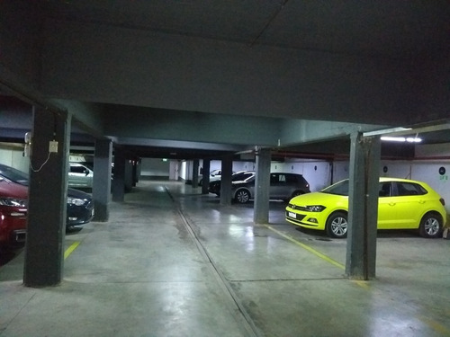 Departamento En Venta Frente A Shopping Champagnat