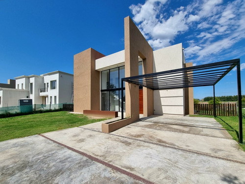 Casa  En Venta En El Cantón Islas, El Cantón, Escobar