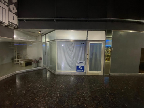 Local Comercial En Venta, Galería Sobre Av. Gorlero- Ref: 5175