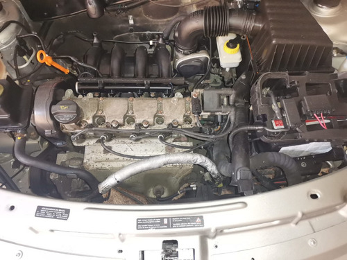 Imagen 10 de 12 de Volskwagen Gol G5 1.6