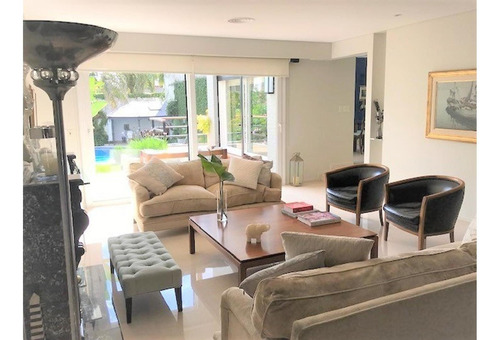 Imagen 4 de 27 de Excelente Casa Con Jardín, Pileta Y Playrroom