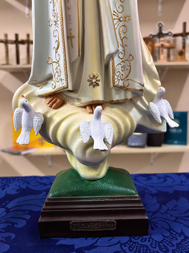 Imagem N. Senhora De Fátima 60cm Com Coroa Folheada A Ouro