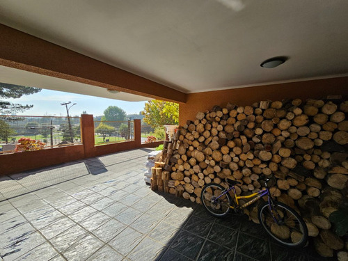 En Venta, Gran Propiedad En Lomas De San Andrés.