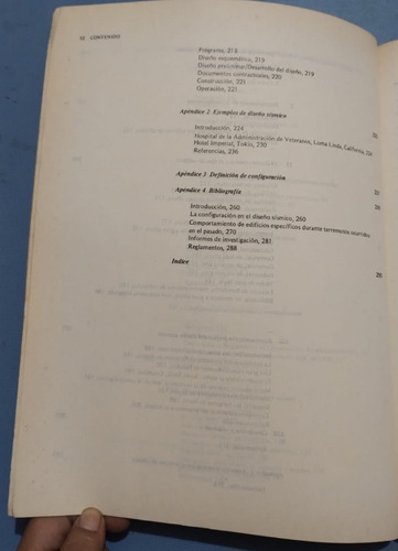 Libro Configuración Y Diseño Sísmico De Edificios Arnold (Usado)
