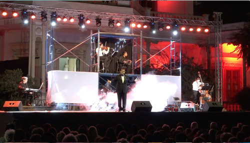 Imagen 2 de 10 de Cantante Profesional Tango Argentino. Espectáculos Domicilio