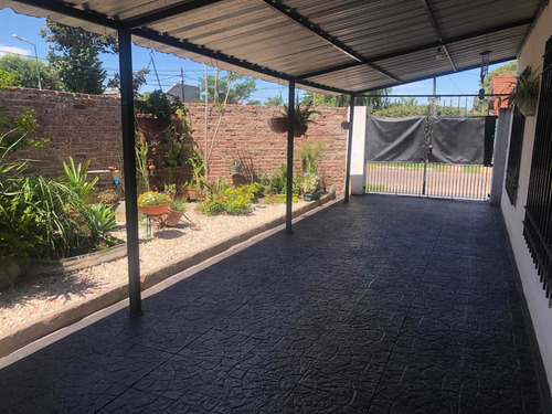 Imagen 8 de 14 de Excelente Vivienda Para Dos Familias