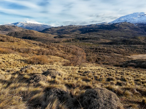 Parcelas Colindantes A La Carretera Austral