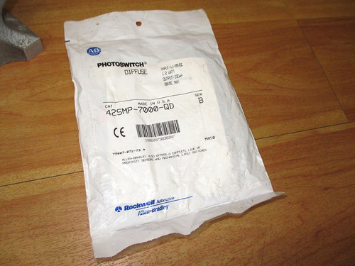Allen Bradley 42smp-7000-qd *new Sealed* Photoswitch Dif Ccb