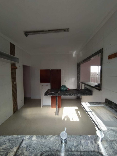 Imagem 11 de 14 de Casa 2 Dormitórios Isolada 9x27 Edícula 100m Do Mar Amj85