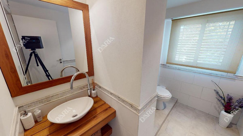 Casa En Venta 4 Dormitorios, Parrilla, Pileta. Acassuso Libertador Al Río.