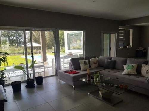 Imagen 11 de 23 de Casa En Venta Al Rio Impecable