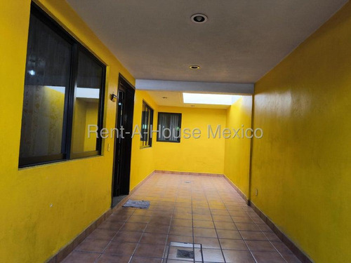 Casa En Renta En Villas De Guadalupe Xalostoc, Ecatepec De Morelos Jl 25-2937.