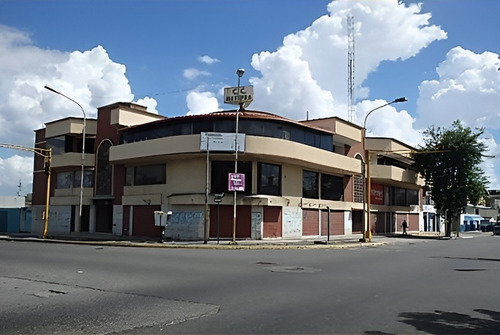 Se Vende Excelente Edificio Comercial En Acarigua Sector El Palito. Jm