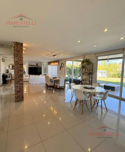 Venta De Casa En Terravista Con Vista A La Laguna