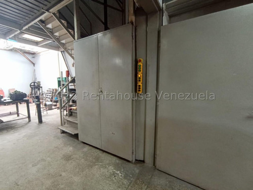 Edificio Comercial En Venta En Avenida Libertador Barquisimeto Lara. Código 23-15252 Excelente Oportunidad Al Mejor Precio Negociable!!!. Comunicate Conmigo! Gracias. Pregunta Sin Compromiso Kv #