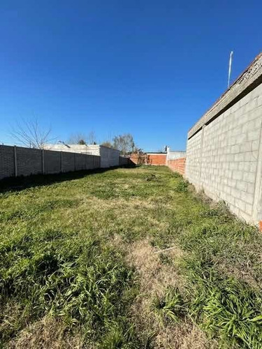 Imagen 2 de 3 de Venta- Lote En Barrio Link