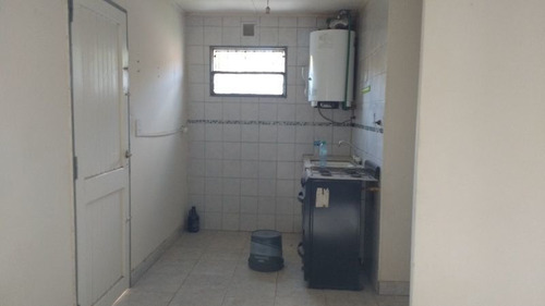 Casa En Venta De 2 Dormitorios C/ Cochera En Cipolletti