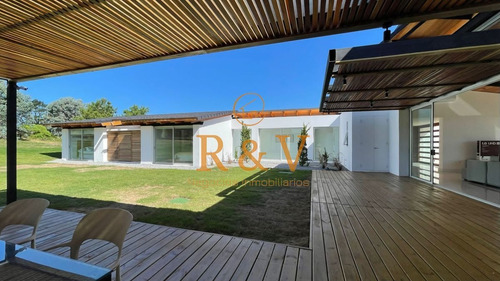Imagen 9 de 23 de Casa En Venta - Pueblo Mio, 4 Dormitorios, Manantiales