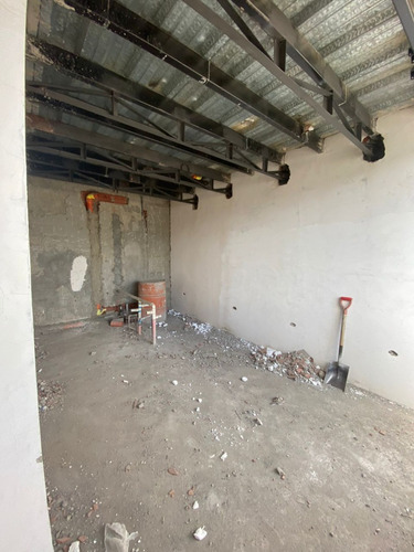 Se Vende Local Comercial En La Hacienda Guatire Obra Gris