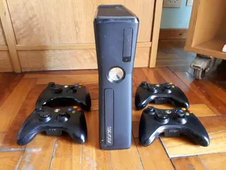 Xbox 360 Slim Chipeada + 4 Joystick Y Mas De 60 Juegos