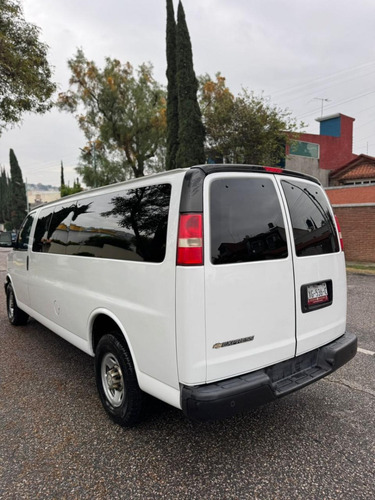 Chevrolet Express 6.0ls C 15 Pas At