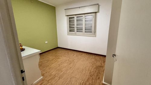Departamento En Venta - 2 Dormitorios 1 Baño - Cochera - 152mts2 - Chivilcoy
