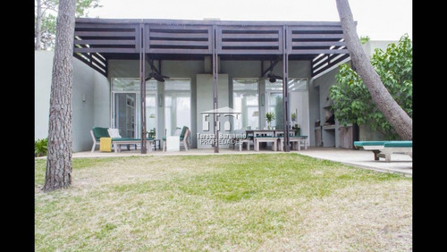 Venta Y Alquiler Temporario- Ref: 221