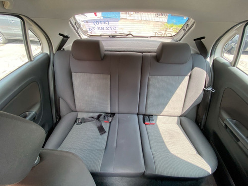 Imagen 23 de 25 de Volkswagwn Gol Comfortline 2013