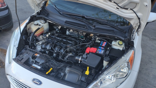 Imagen 22 de 23 de Ford Fiesta Kinetic Design 2013 1.6 Se Plus 120cv