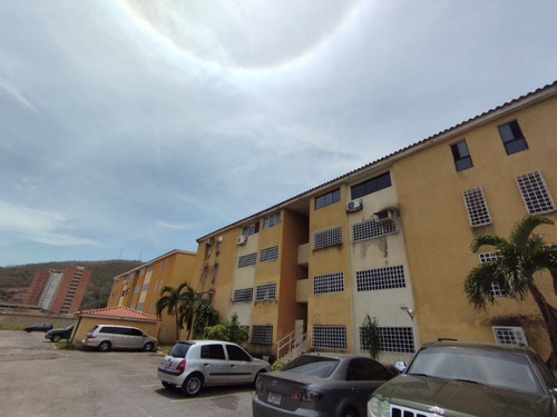 Apartamento En Naguanagua Urb. Manantial - Residencias El Manantial.    Ina-368