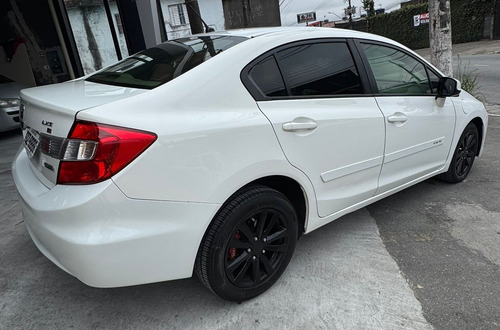 Honda Civic 1.8 Lxs Flex Aut. 4p