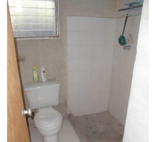 Imagen 8 de 11 de Vendo En Palo Alto, 102 Metros De Terreno Aprox., 62 De Construcción Aprox., Tres Hab. Un Baño. Información 0412 5516099 Y 0412 5537150.