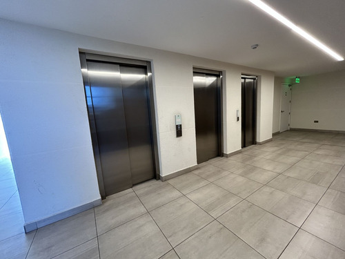 Departamento Full Amoblado 1d1b + Est., Excelente Sector Nor