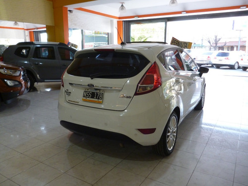 Imagen 5 de 14 de Ford Fiesta Kinetic Design 1.6 Titanium 120cv