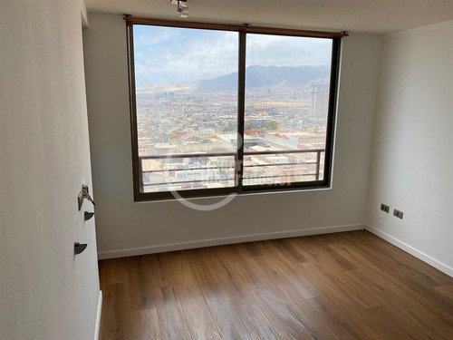 Como Nuevo, 3d-2b En Prestigioso Condominio Terramar