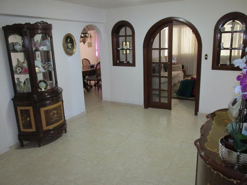 Se Vende Apartamento En Lomas De Prados Del Este Mls #24-28890