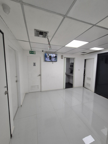 Oficina En Alquiler Cubiculos ,depositos Sabana Grande De10,20,30,40m2