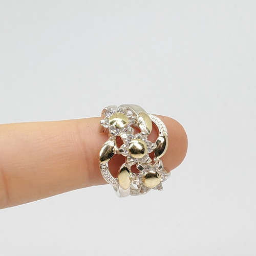 Imagen 5 de 7 de Anillo Plata Y Oro Con Flores Cubic