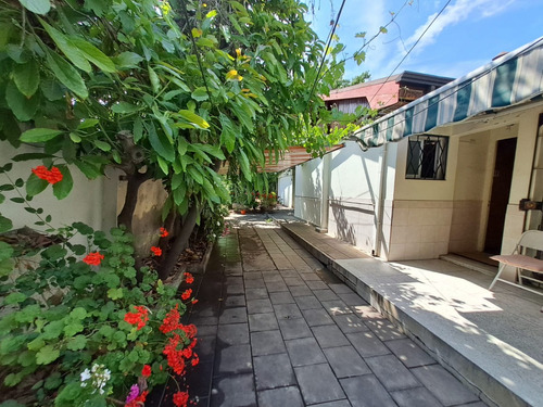 Poeta V Huidobro/e.barrenechea 2 Casas En 525mt2 Comer Resid