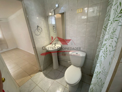 Hermosa Casa De Dos Pisos 4 Dormitorios 2 Baños, Quilicura