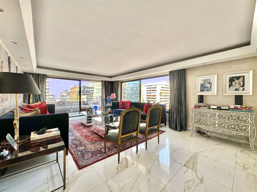 Remodelado: Barrio El Golf / Isidora Goyenechea