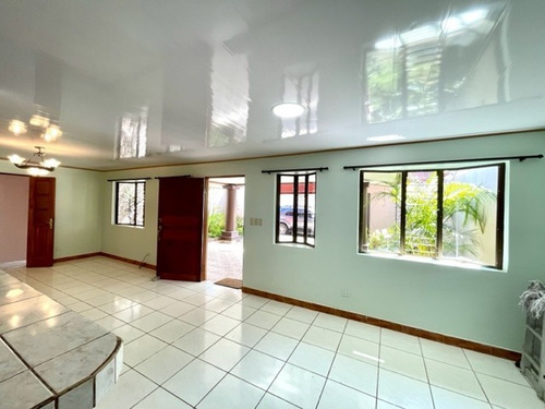 Imagen 5 de 24 de Venta De Casa En Residencial Privado En Granadilla Norte De Curridabat
