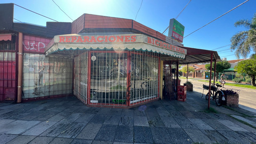 Local Esquina Venta Ituzaingó Norte